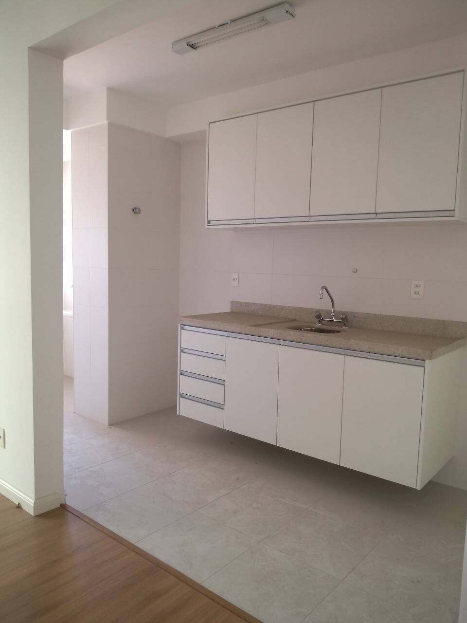 Apartamento para alugar com 2 quartos, 76m² - Foto 7