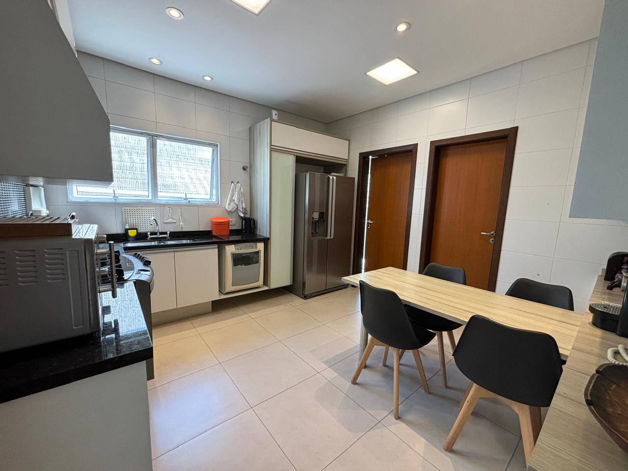 Casa, 4 quartos, 360 m² - Foto 10