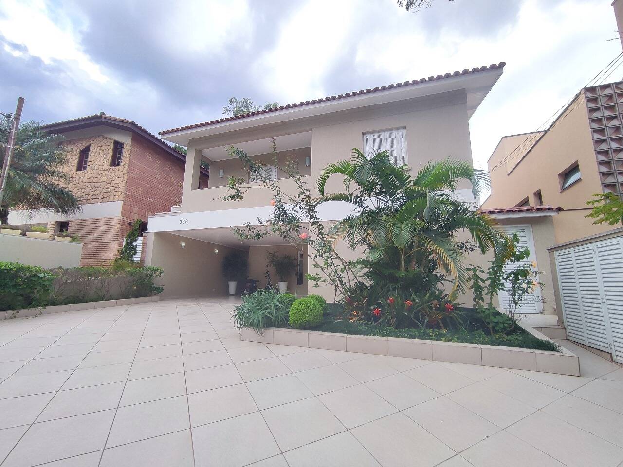 Casa, 4 quartos, 314 m² - Foto 1
