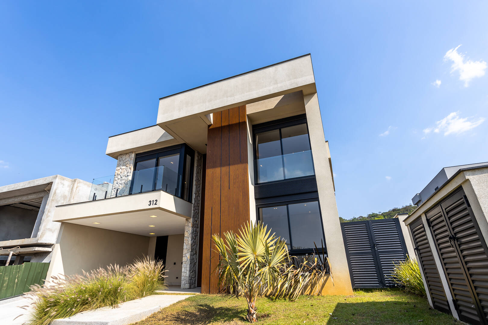 Casa, 4 quartos, 416 m² - Foto 1