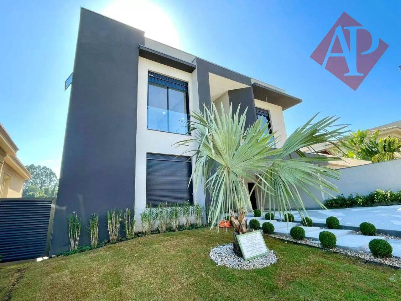 Casa, 5 quartos, 420 m² - Foto 1