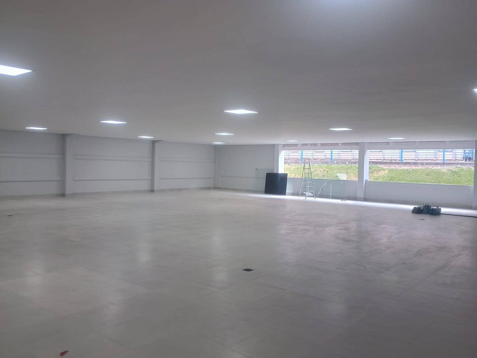 Sala-Conjunto, 2200 m² - Foto 3