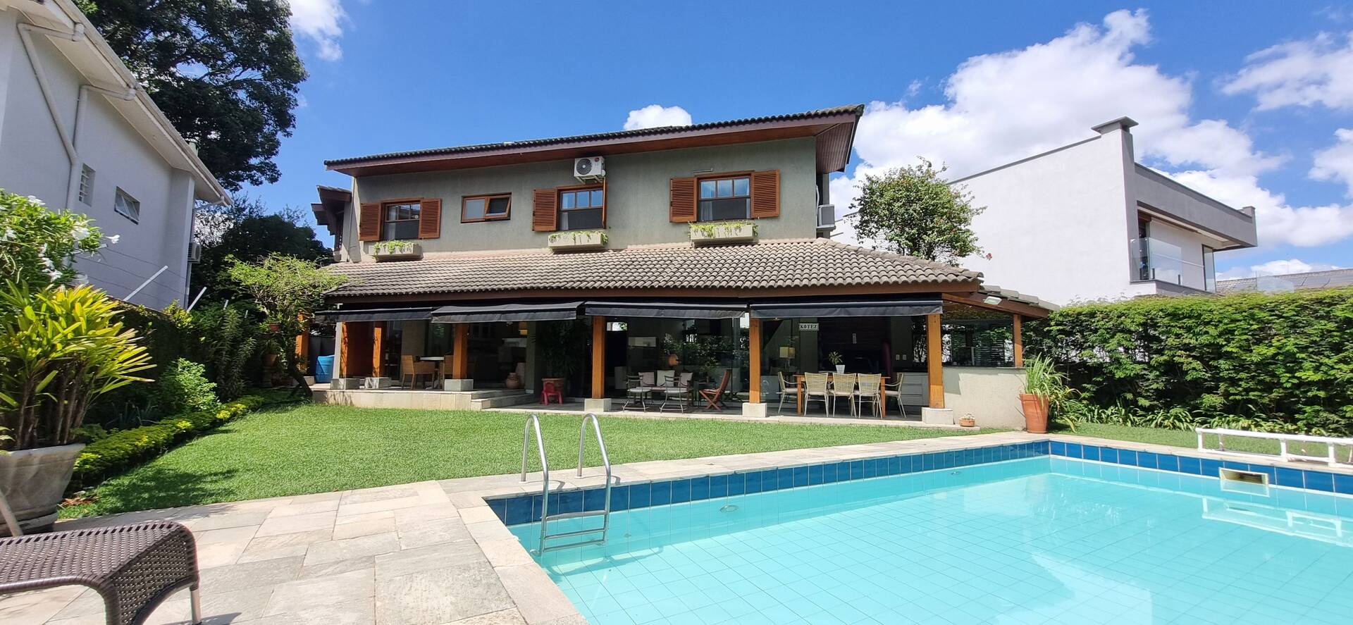 Casa, 4 quartos, 390 m² - Foto 1