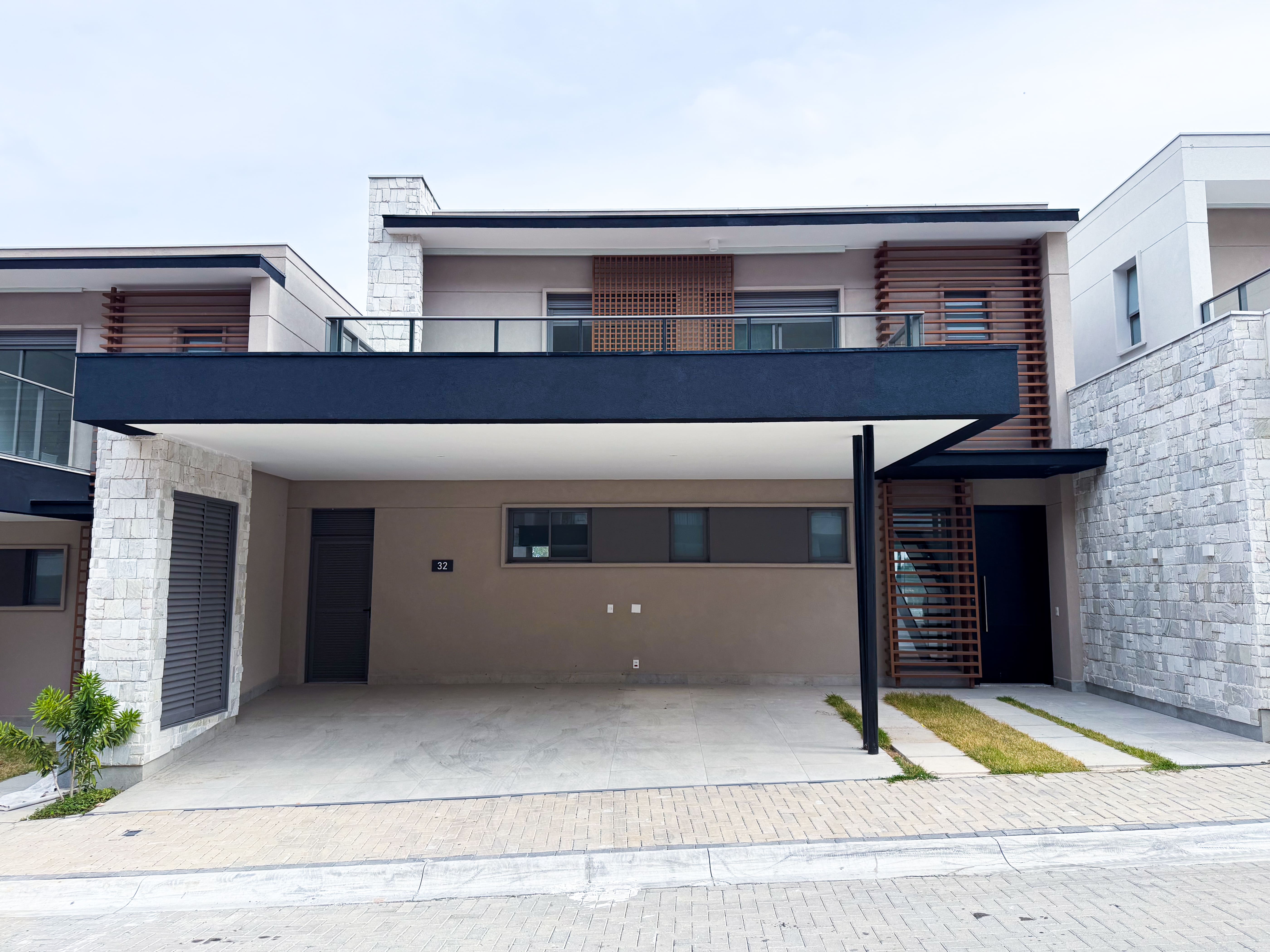 Casa, 4 quartos, 310 m² - Foto 1