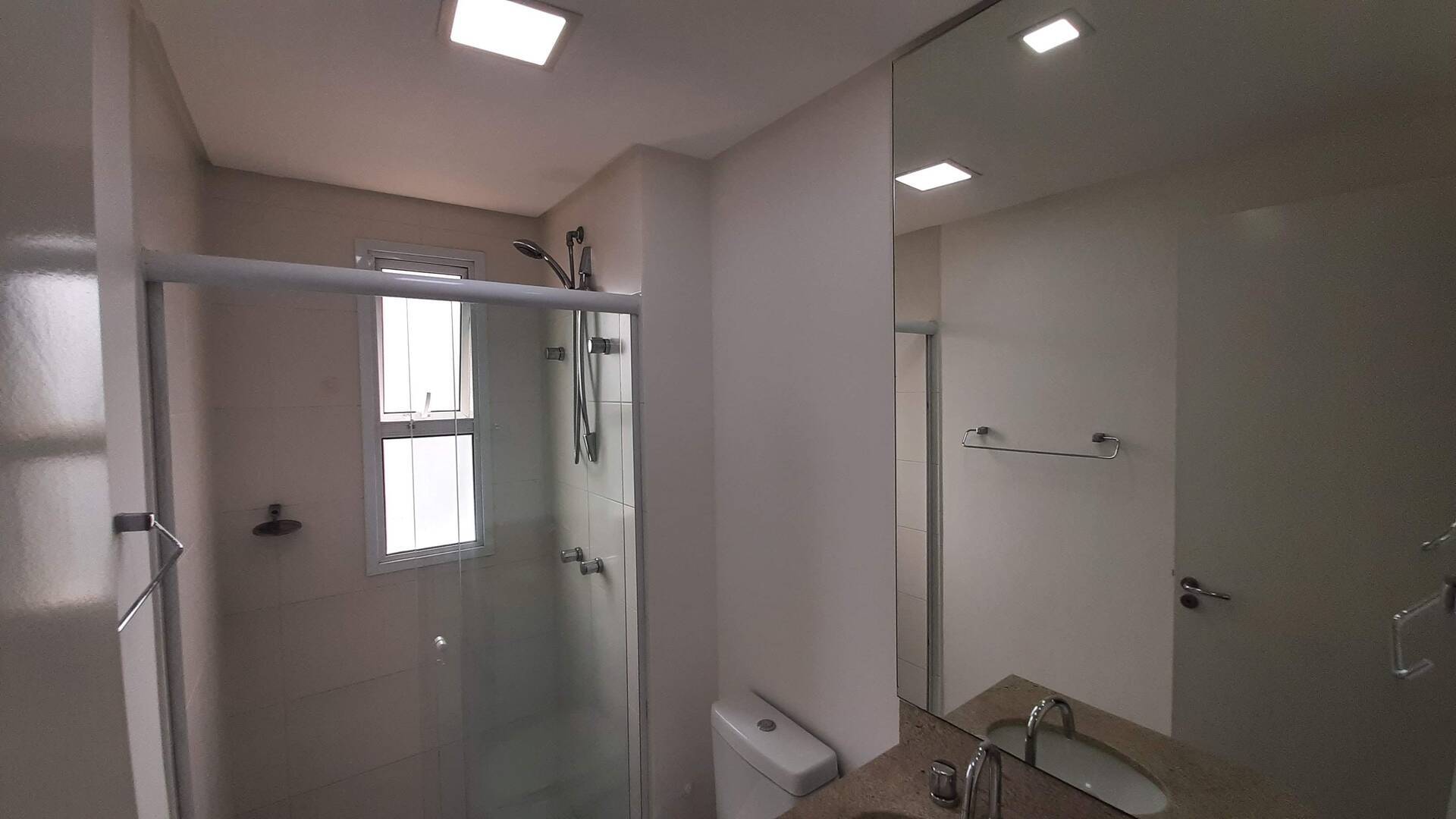 Apartamento à venda e aluguel com 2 quartos, 70m² - Foto 8