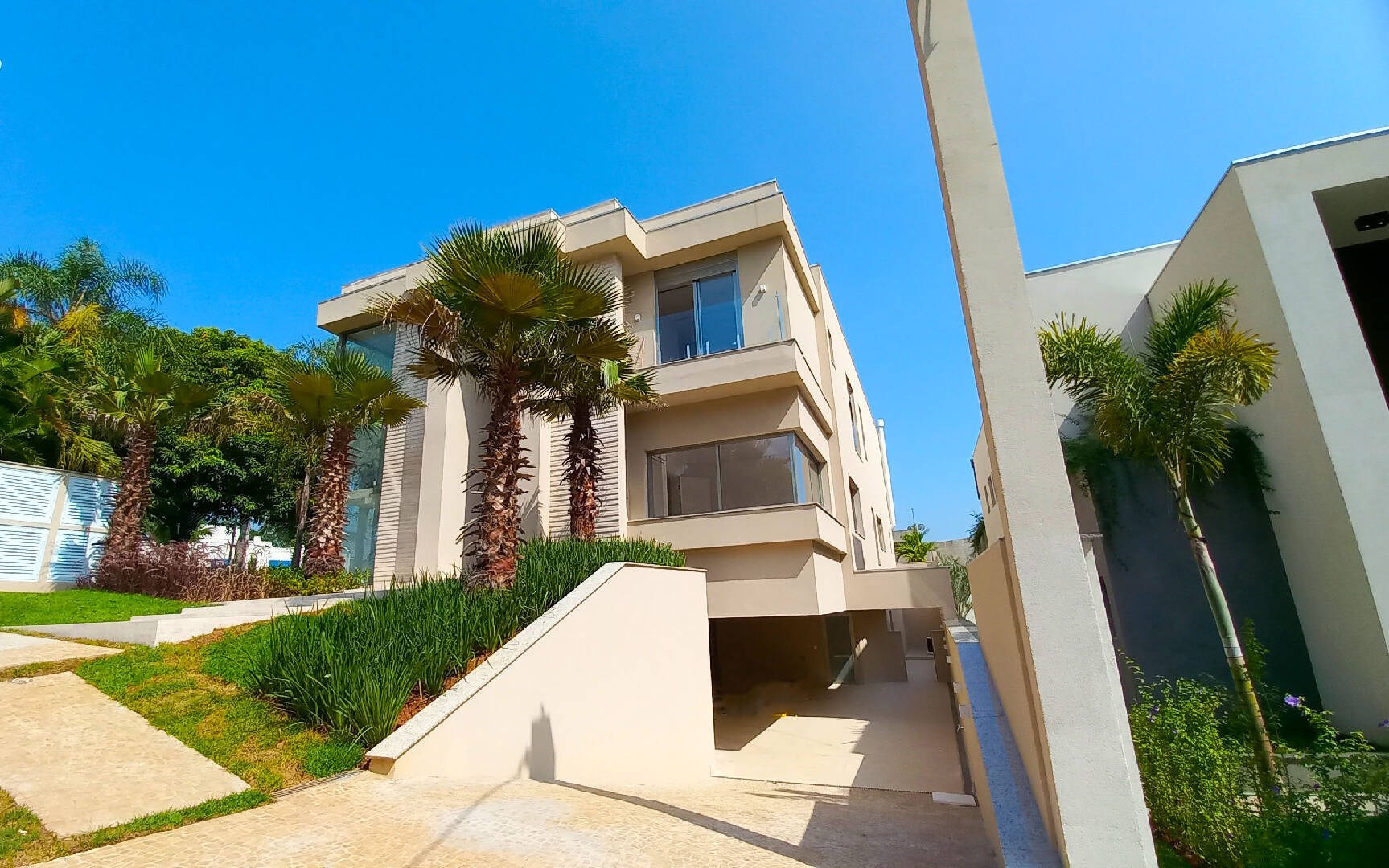 Casa à venda com 4 quartos, 686m² - Foto 2