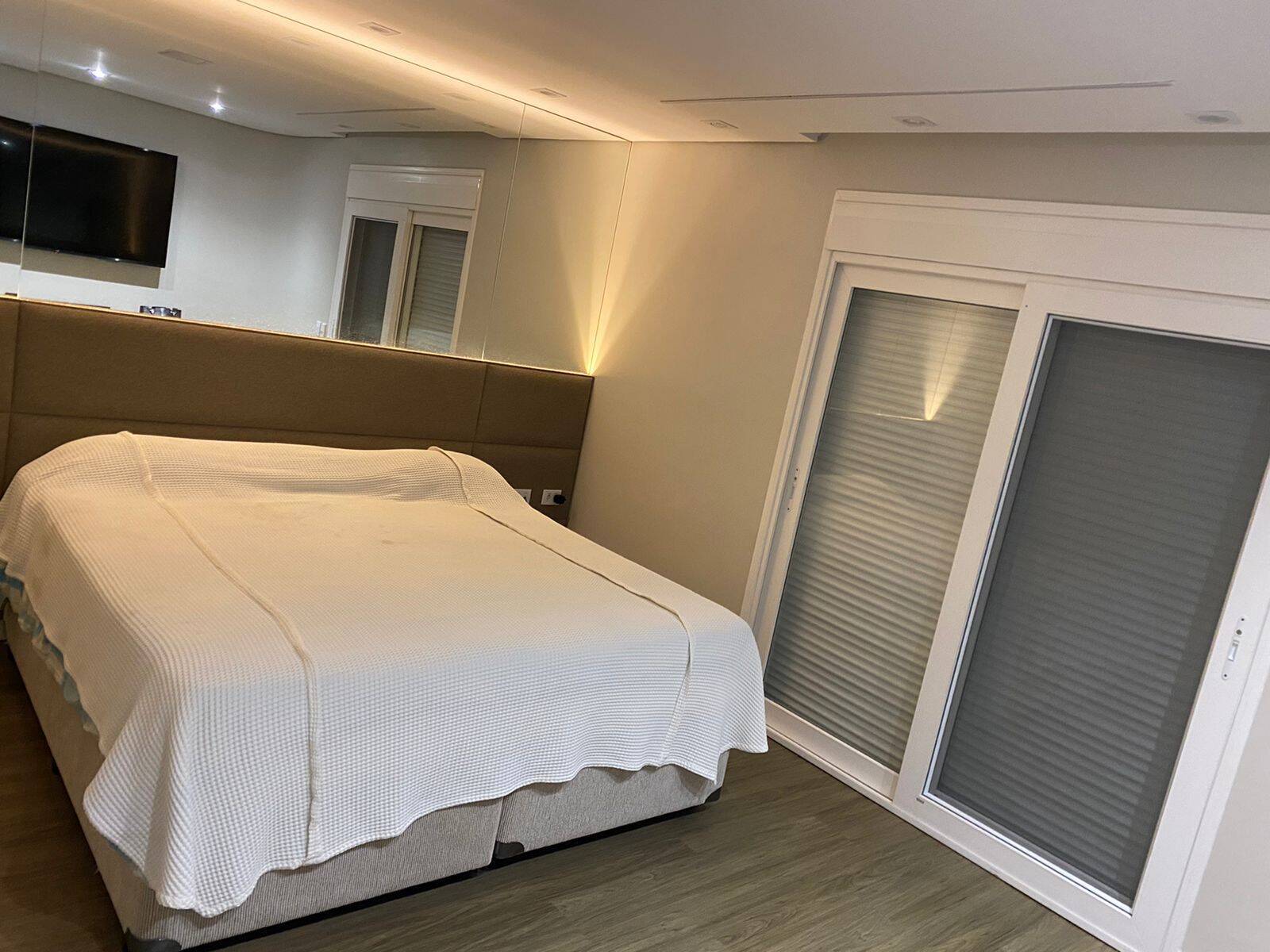 Casa para alugar com 4 quartos, 333m² - Foto 12