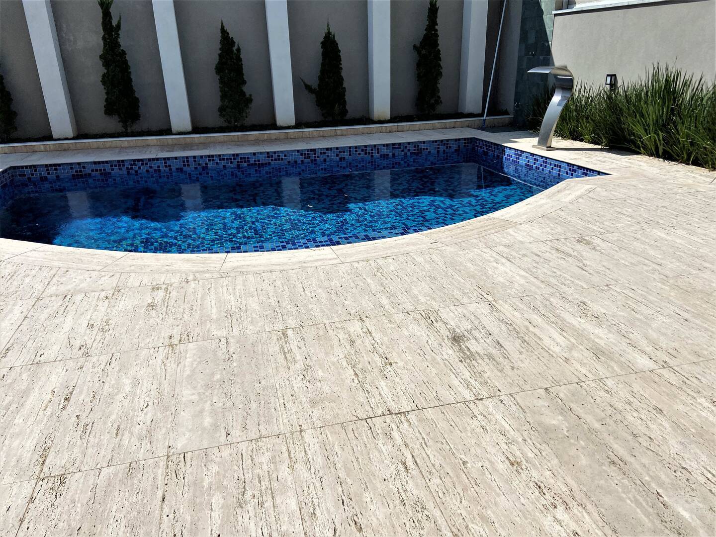 Casa à venda e aluguel com 4 quartos, 450m² - Foto 3