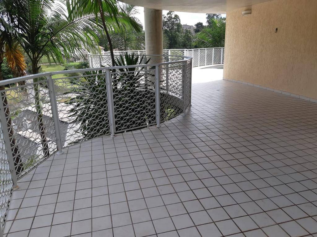 Casa para alugar com 4 quartos, 700m² - Foto 15