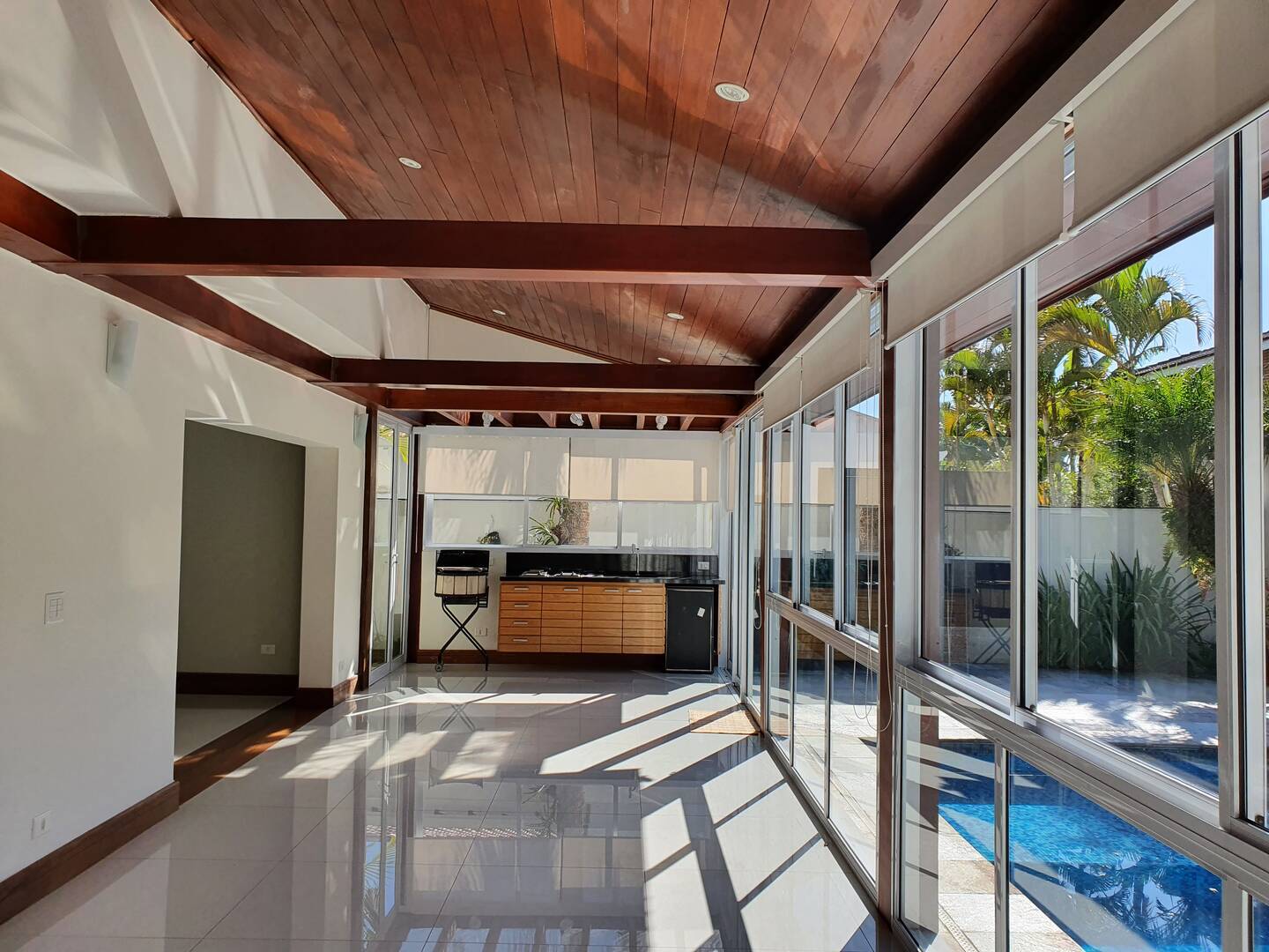 Casa à venda e aluguel com 3 quartos, 400m² - Foto 23