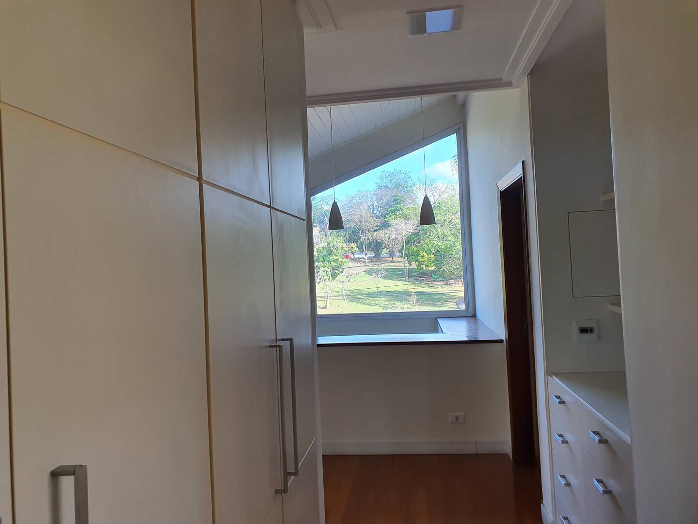 Casa à venda e aluguel com 3 quartos, 400m² - Foto 8