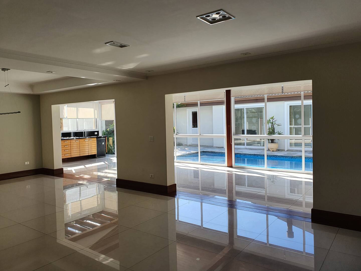 Casa à venda e aluguel com 3 quartos, 400m² - Foto 16