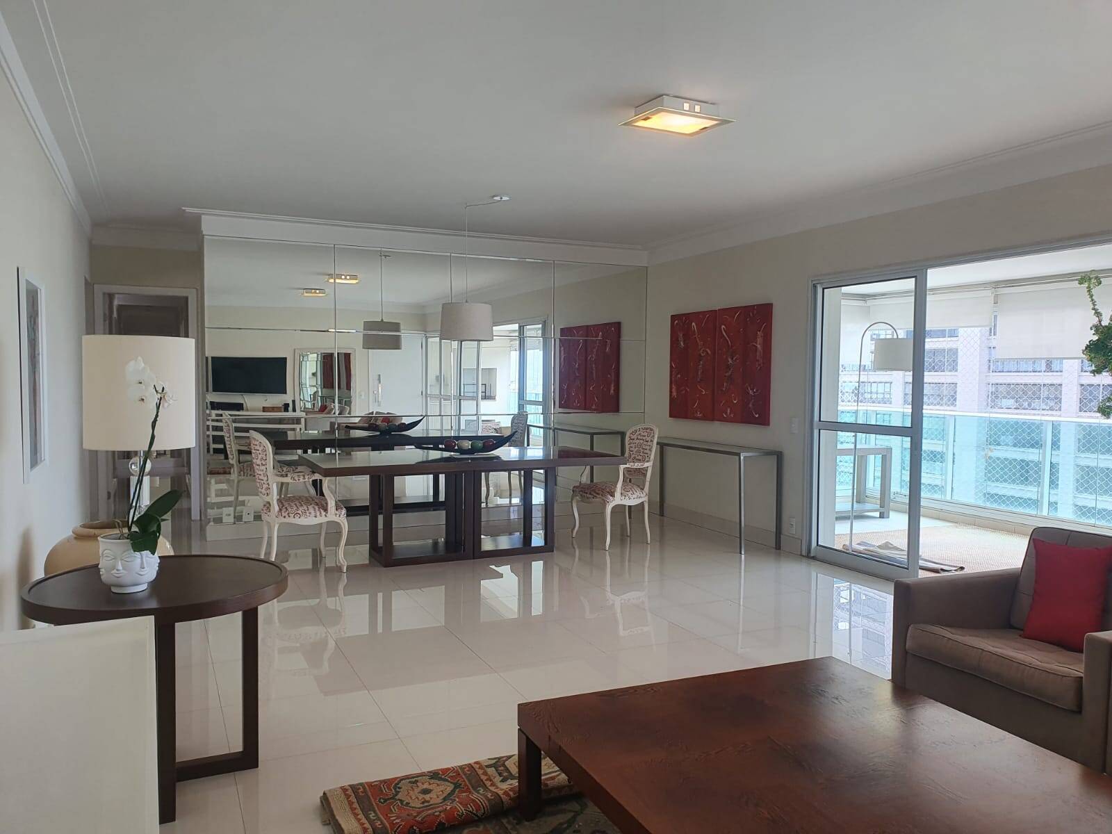 Apartamento, 4 quartos, 212 m² - Foto 1