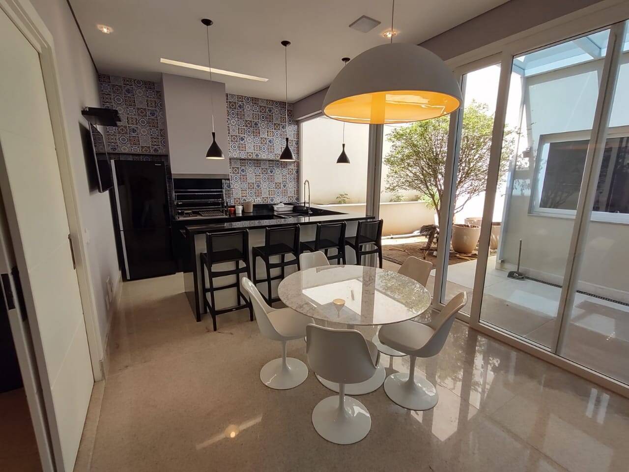 Casa, 4 quartos, 410 m² - Foto 1
