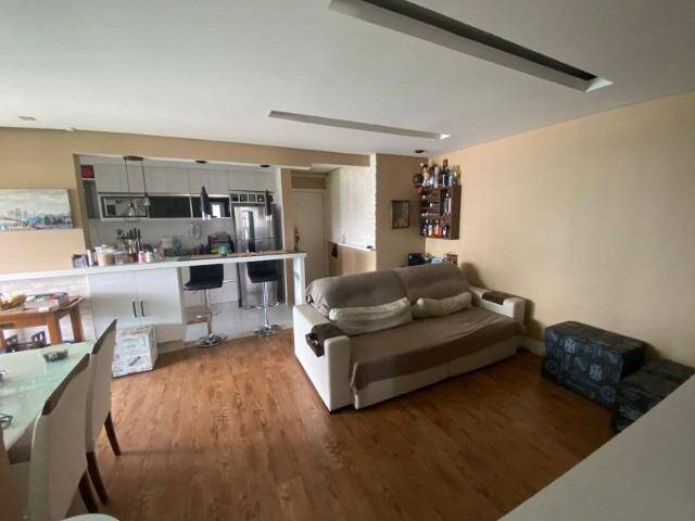 Apartamento à venda com 2 quartos, 76m² - Foto 3