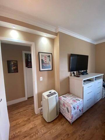 Apartamento à venda com 2 quartos, 76m² - Foto 12