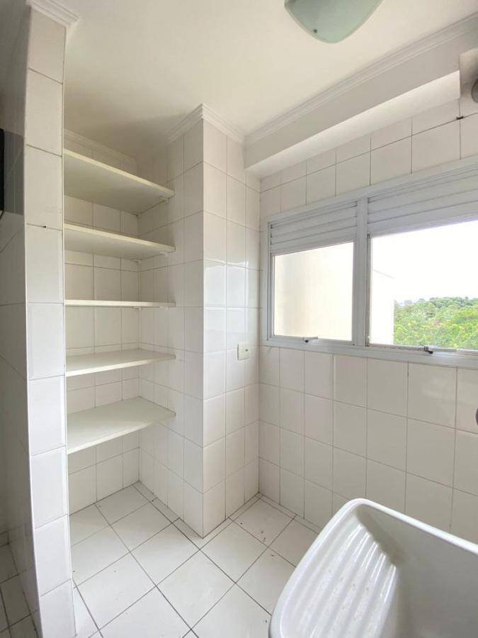 Apartamento à venda com 3 quartos, 80m² - Foto 2