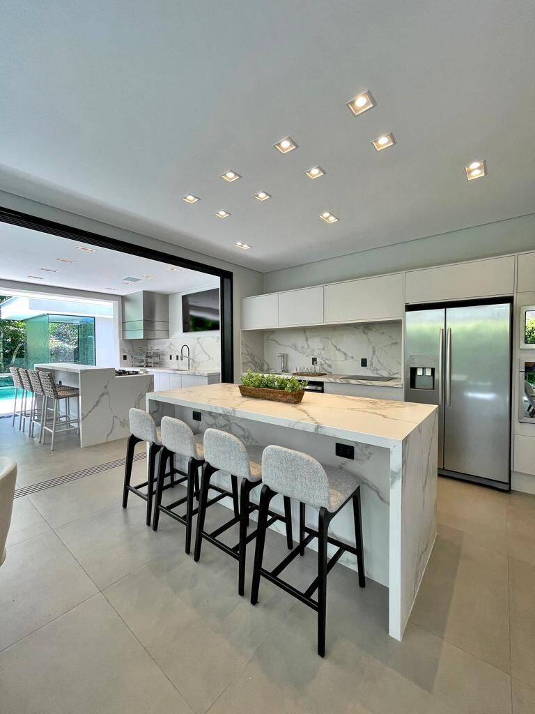 Casa à venda com 5 quartos, 415m² - Foto 7