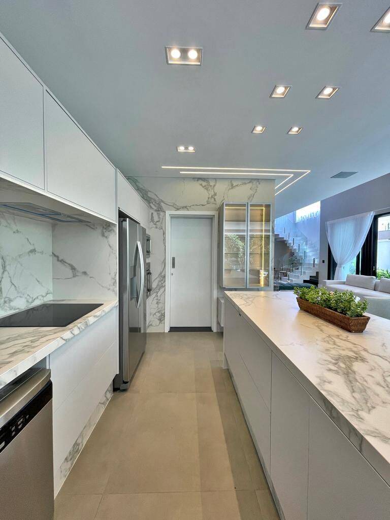Casa à venda com 5 quartos, 415m² - Foto 9
