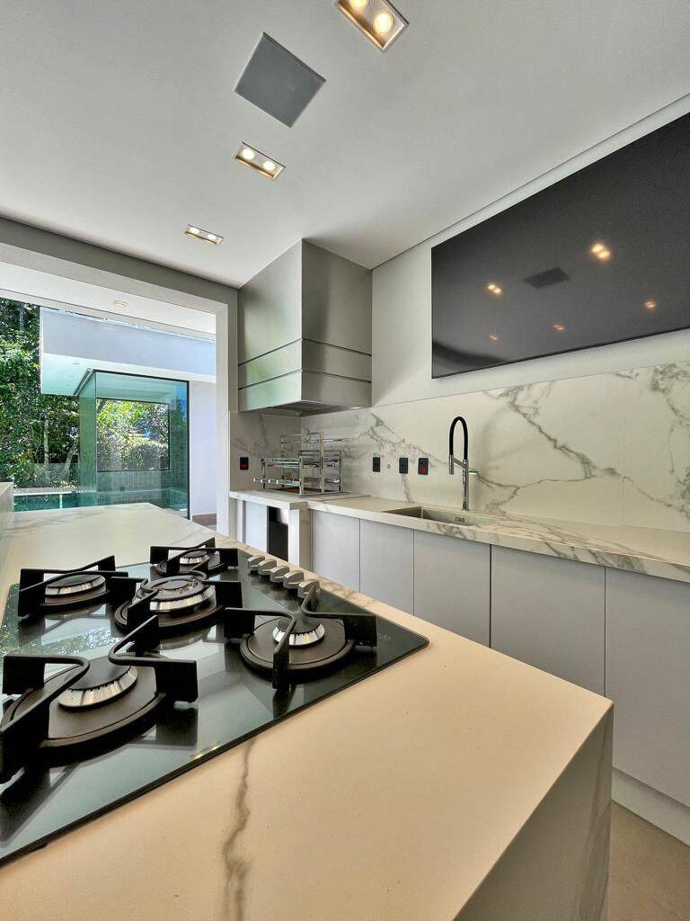 Casa à venda com 5 quartos, 415m² - Foto 6