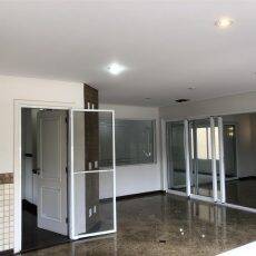 Casa para alugar com 4 quartos, 530m² - Foto 17