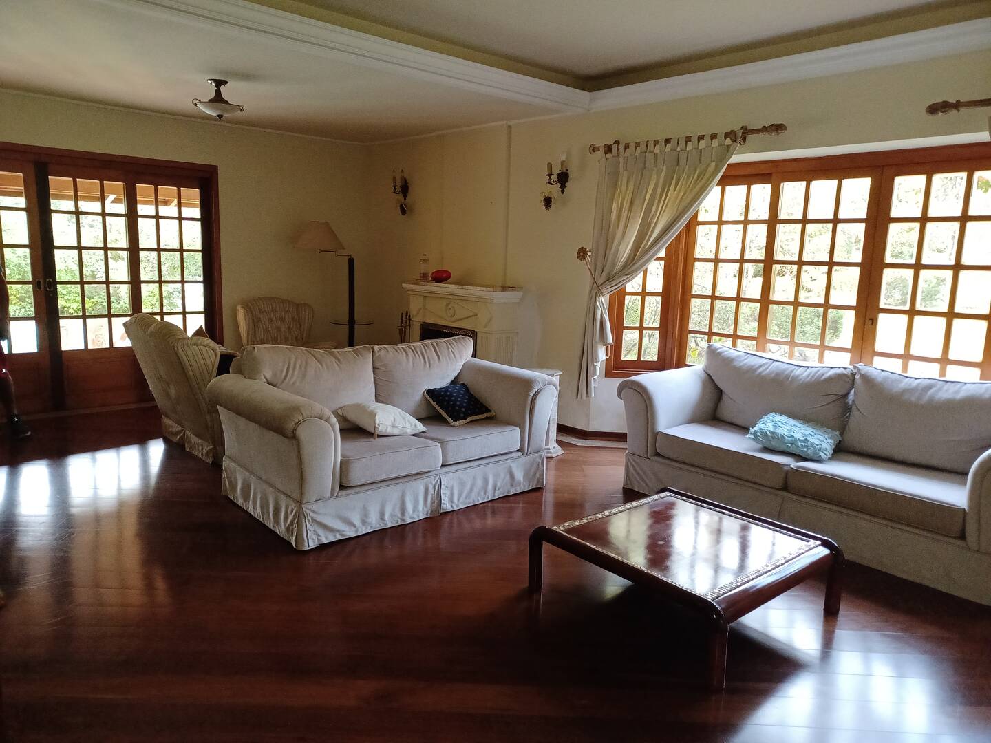 Casa à venda e aluguel com 4 quartos, 493m² - Foto 2