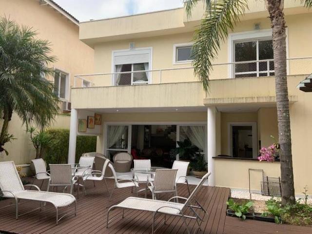 Casa para Venda em Santana de Parnaíba - 5