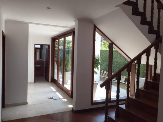 Casa para Venda em Santana de Parnaíba - 4