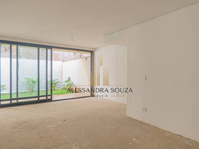 Casa para Venda em Santana de Parnaíba - 4