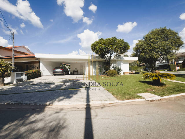 #2052 - Casa para Venda em Santana de Parnaíba - SP