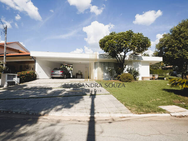 #2052 - Casa para Venda em Santana de Parnaíba - SP