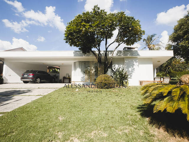 #2052 - Casa para Venda em Santana de Parnaíba - SP