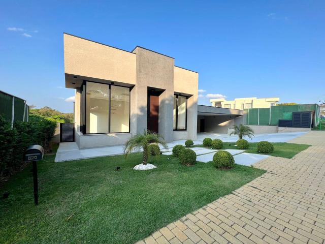 Casa para Venda em Santana de Parnaíba - 4