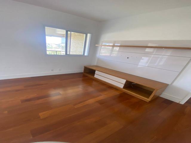 Apartamento para Venda em Santana de Parnaíba - 4