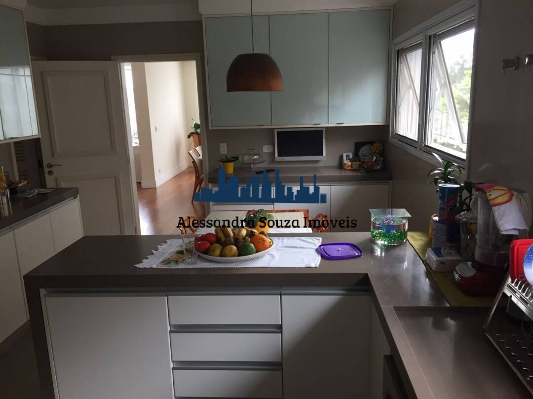 Casa à venda e aluguel com 4 quartos, 600m² - Foto 8