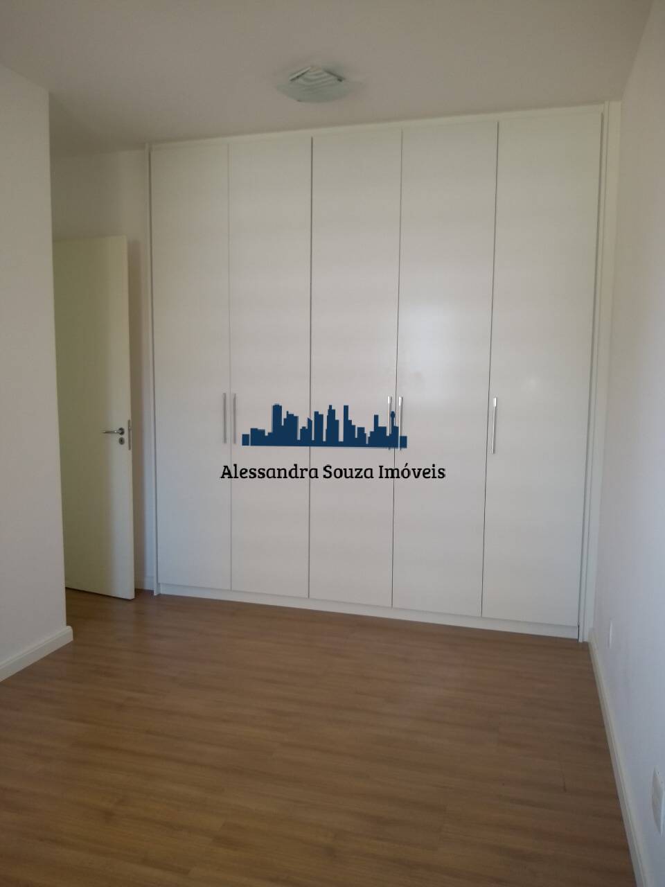 Apartamento para alugar com 2 quartos, 76m² - Foto 12