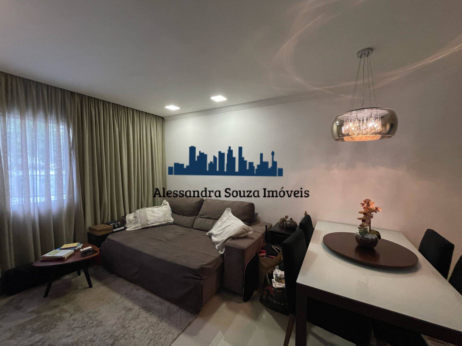 Casa à venda com 2 quartos, 126m² - Foto 2