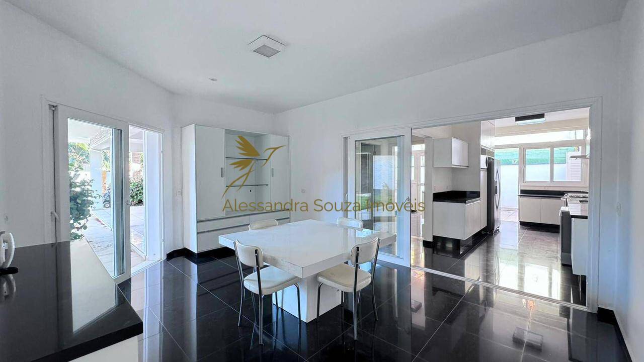 Casa para alugar com 6 quartos, 515m² - Foto 15