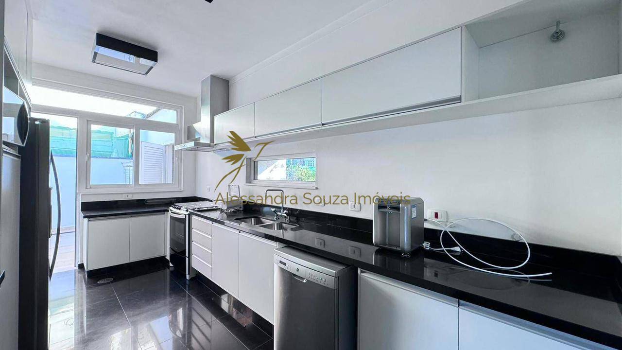Casa para alugar com 6 quartos, 515m² - Foto 27