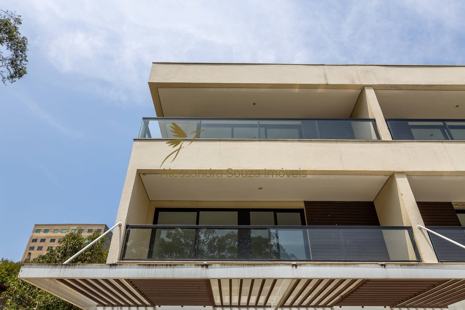 Casa à venda e aluguel com 4 quartos, 214m² - Foto 2