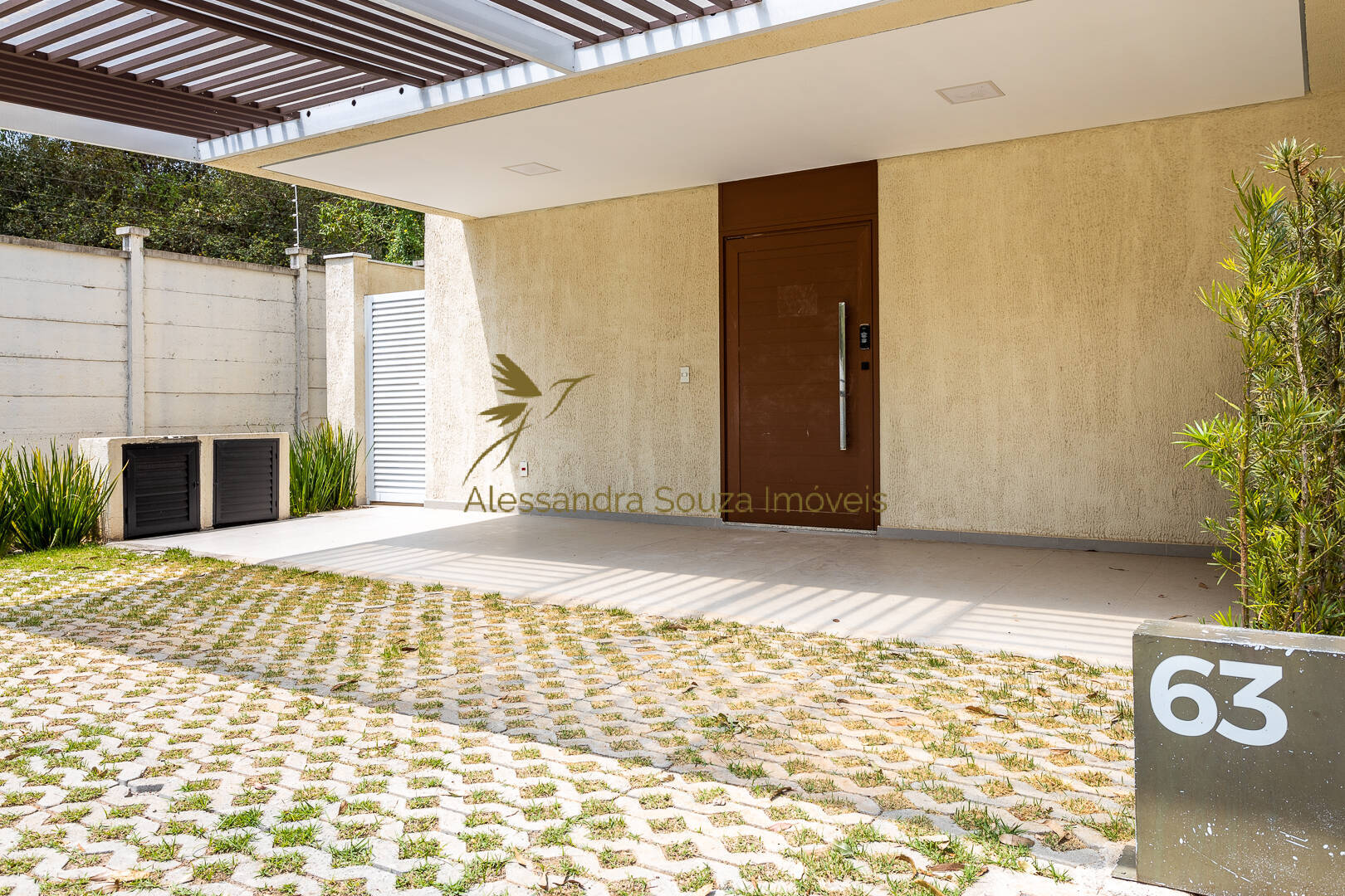 Casa à venda e aluguel com 4 quartos, 214m² - Foto 4