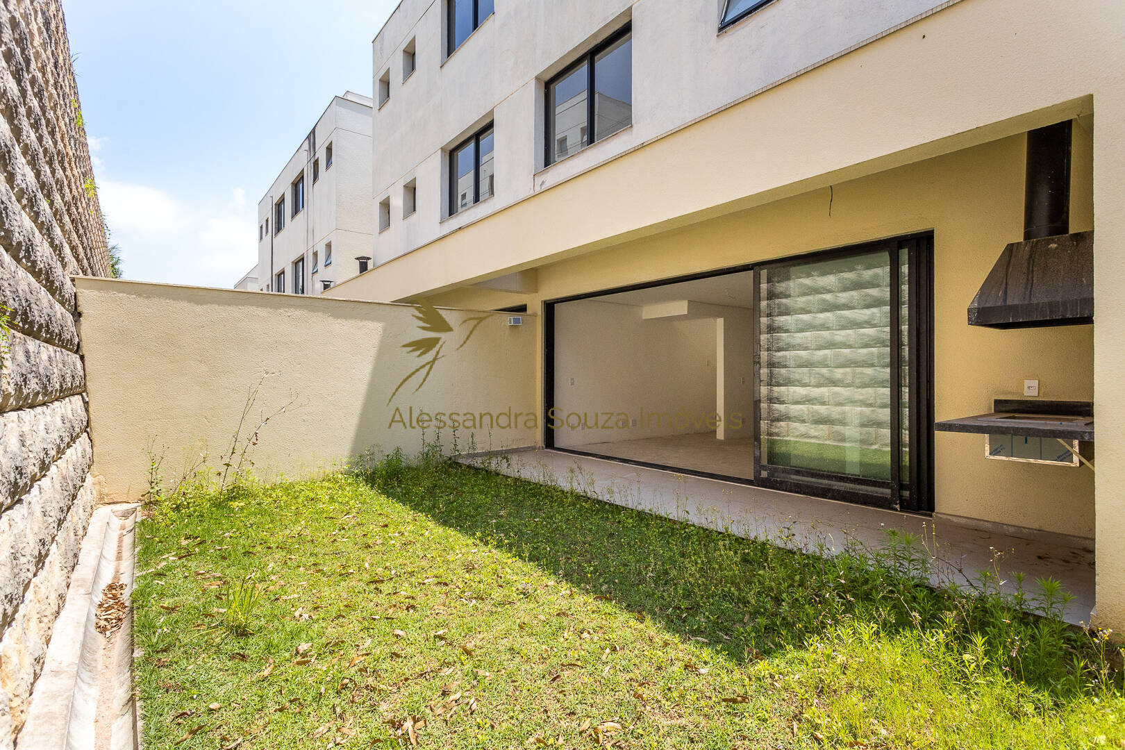 Casa à venda e aluguel com 4 quartos, 214m² - Foto 11