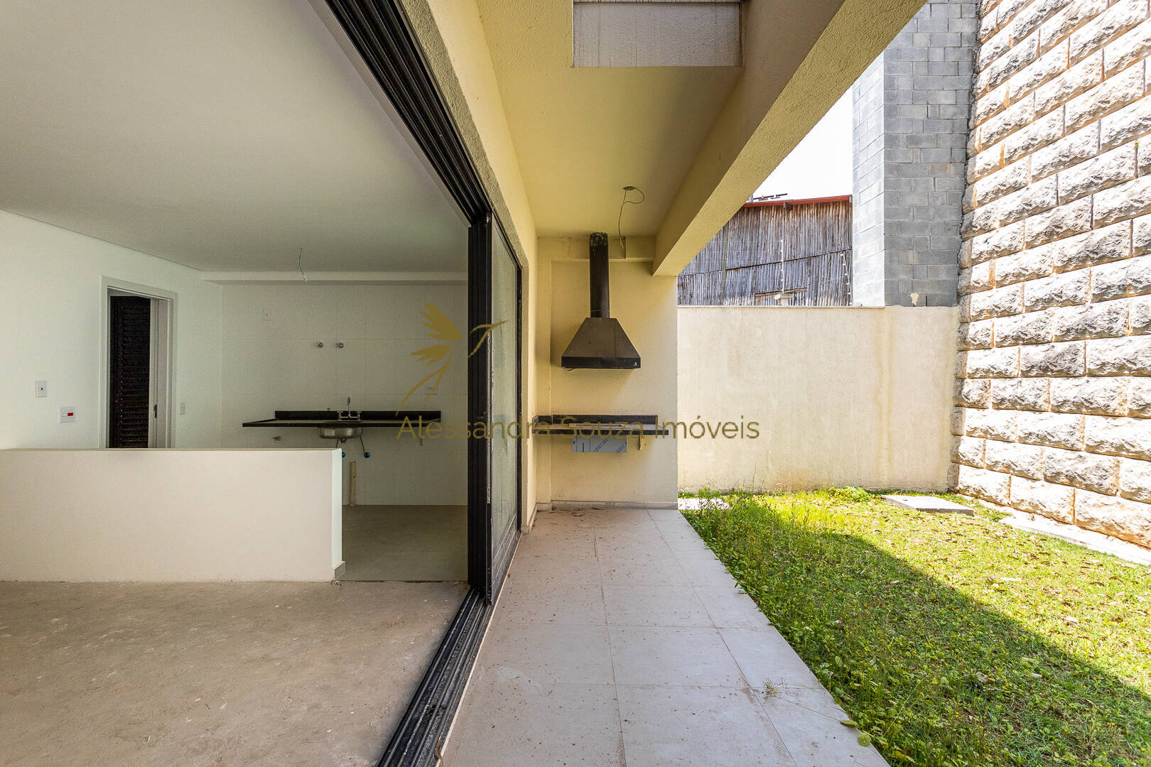 Casa à venda e aluguel com 4 quartos, 214m² - Foto 31
