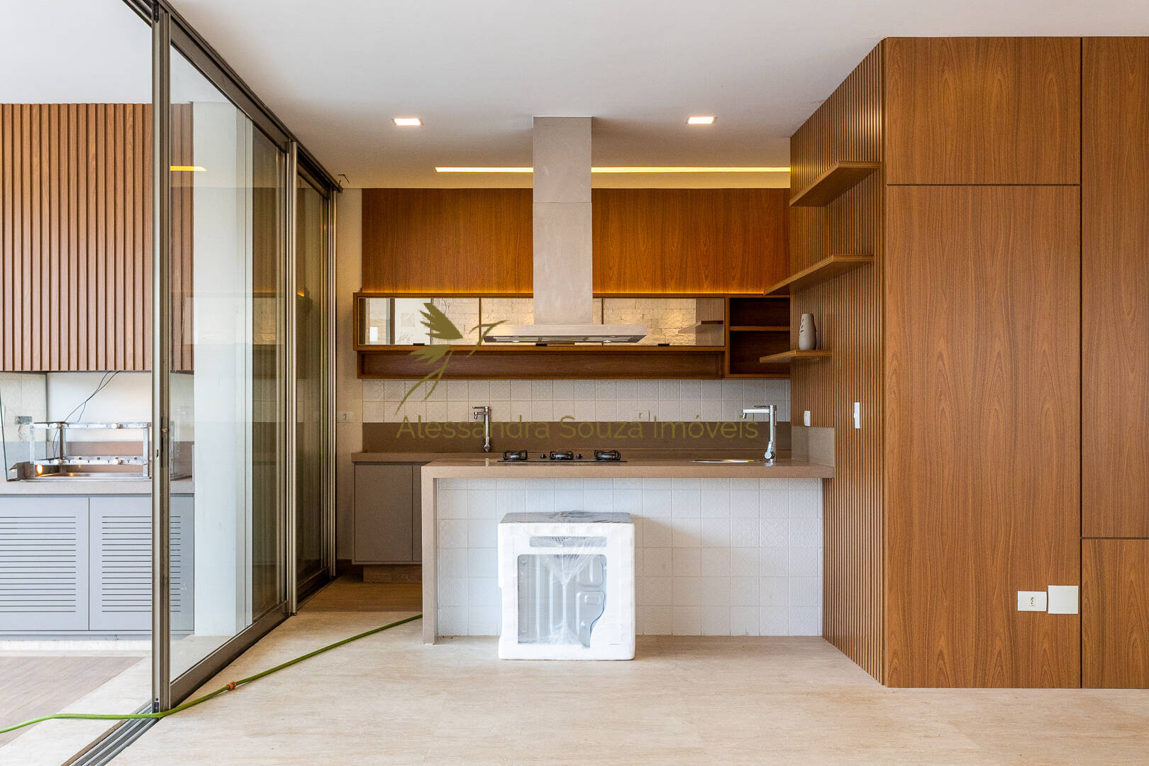 Casa à venda e aluguel com 4 quartos, 571m² - Foto 15