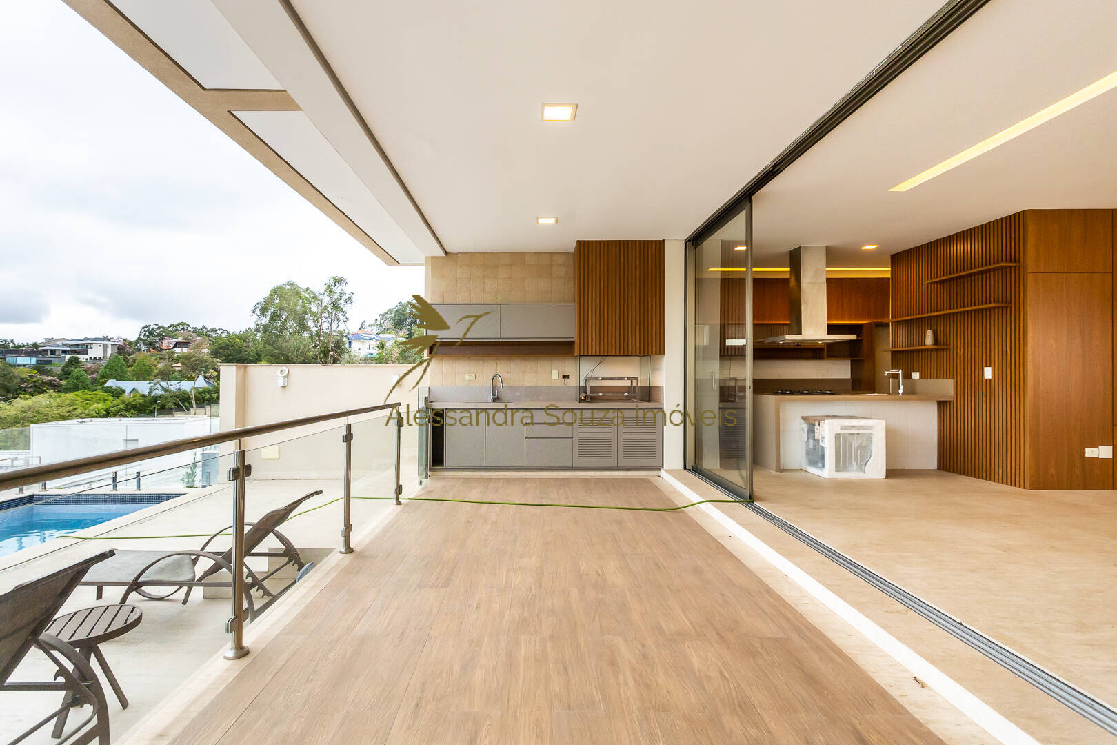 Casa à venda e aluguel com 4 quartos, 571m² - Foto 16
