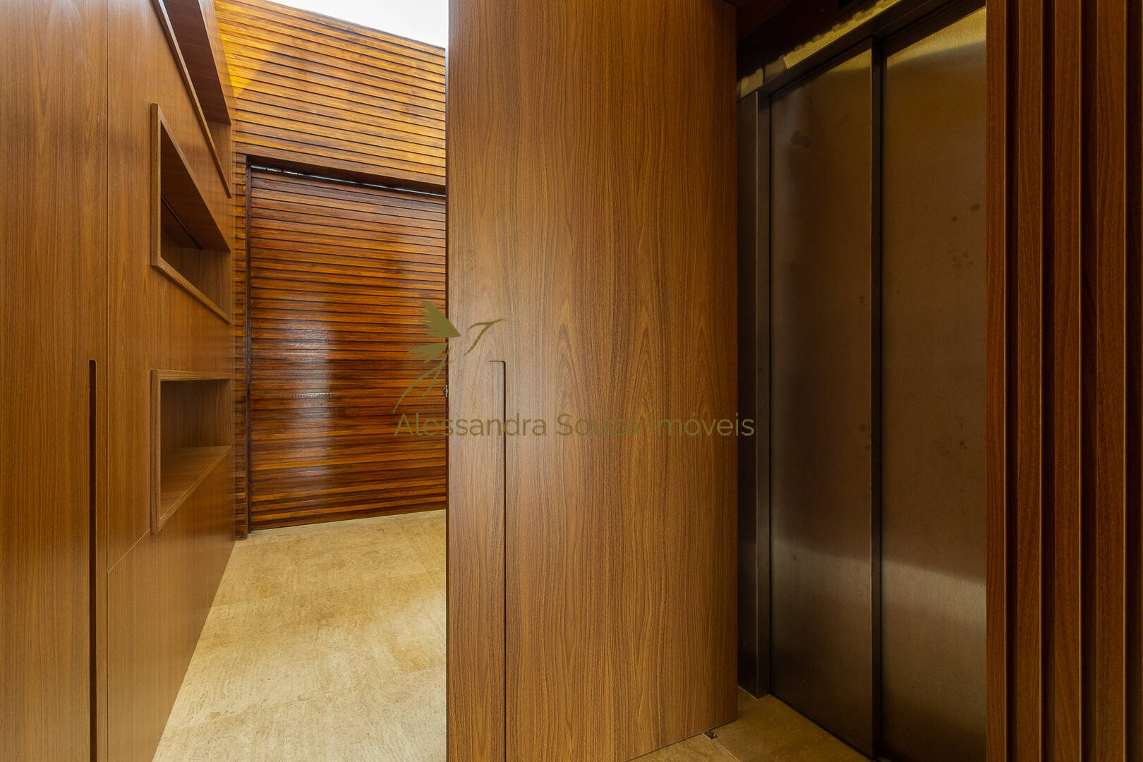 Casa à venda e aluguel com 4 quartos, 571m² - Foto 34