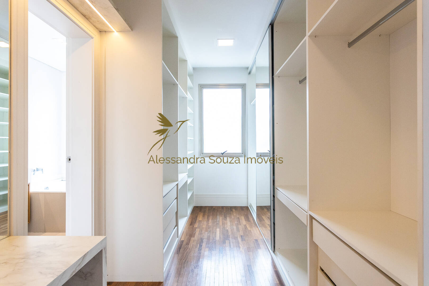 Casa à venda e aluguel com 4 quartos, 571m² - Foto 52
