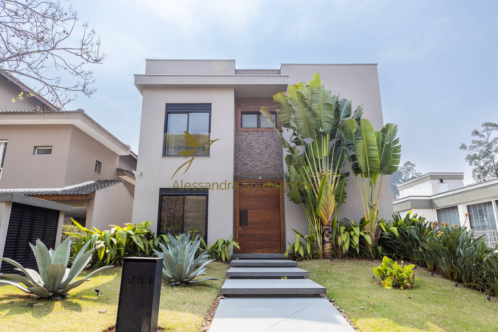 Casa à venda e aluguel com 4 quartos, 620m² - Foto 4