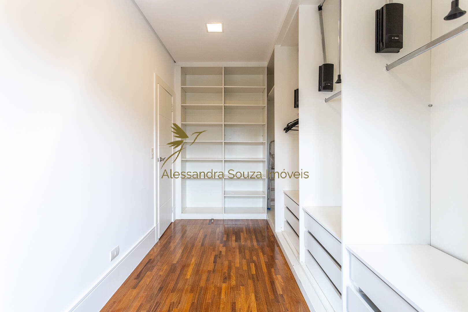 Casa à venda e aluguel com 4 quartos, 620m² - Foto 21