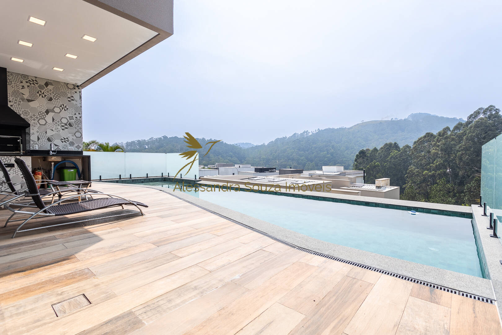 Casa à venda e aluguel com 4 quartos, 620m² - Foto 3